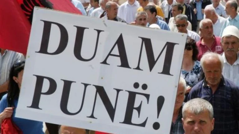 Në Kosovë papunësi, mungesë punëtorësh dhe njerëz që s’duan të punojnë