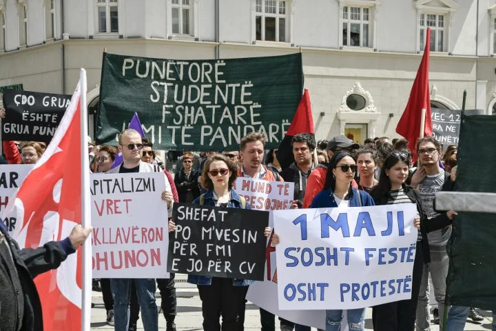 Punëtorët e sektorit privat protestojnë për 1 Maj, kërkojnë rritje të pagës