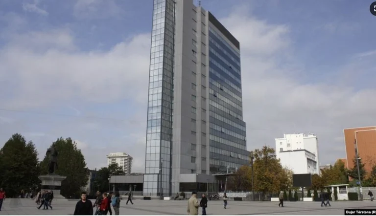 Opozita e kritikon mazhorancën se po e “fsheh në sirtarë” Projektligjin për Pagën Minimale