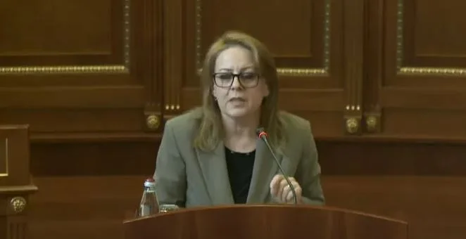 Bajrami-Rizvanelli: No hables de la actuación. Estás siendo ridículo.