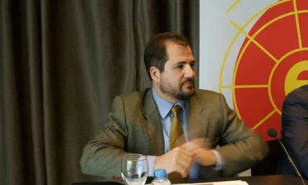 Profesor español: La vergüenza en España, en lugar de actuar como Grecia y Ucrania, actuamos como Serbia y Azerbaiyán