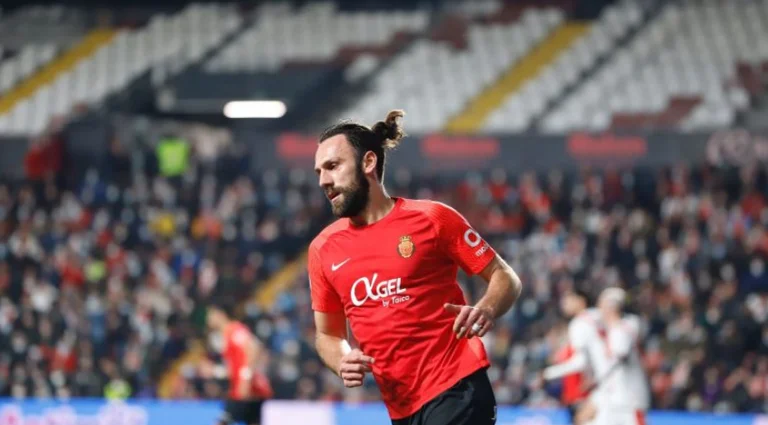 Vedat Murqi zgjidhet futbollisti më i mirë i vitit 2022