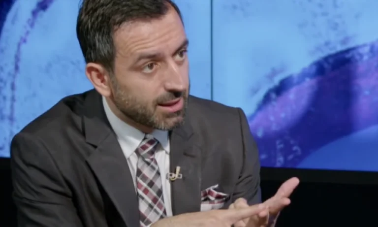 Basha-The Opposition for Association: Sólo pueden usar los caracteres seccionx0 caracteres asignadosx0 monedas y dejar Albin con la basura