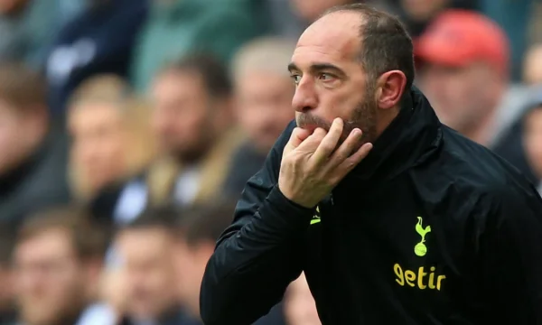Oficial: Tottenham también despidió al entrenador temporal