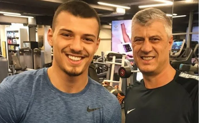Thaci fue visitada por su hijo de 55 años: Hasta ahora ha hecho 5.500 trabajos, el próximo año celebraremos en casa.