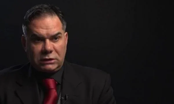 político serbio: me ofrecieron correo para no criticar a la Lista serbia y Vucinqiqi