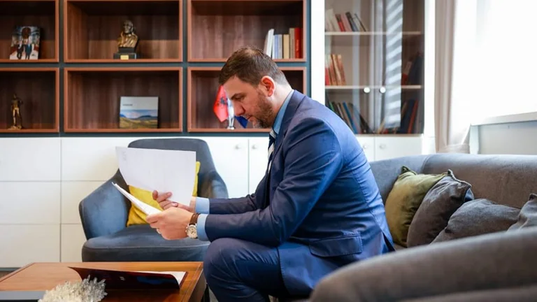 Krasniqi felicita a Fiter Bajrami: Evaluemos las muchas bendiciones que hemos recibido