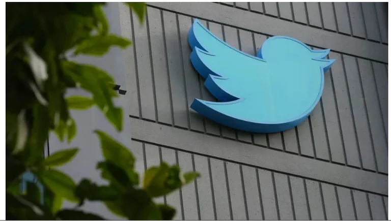 Ske me '%blue nikket, Twitter quita el signo de verificación