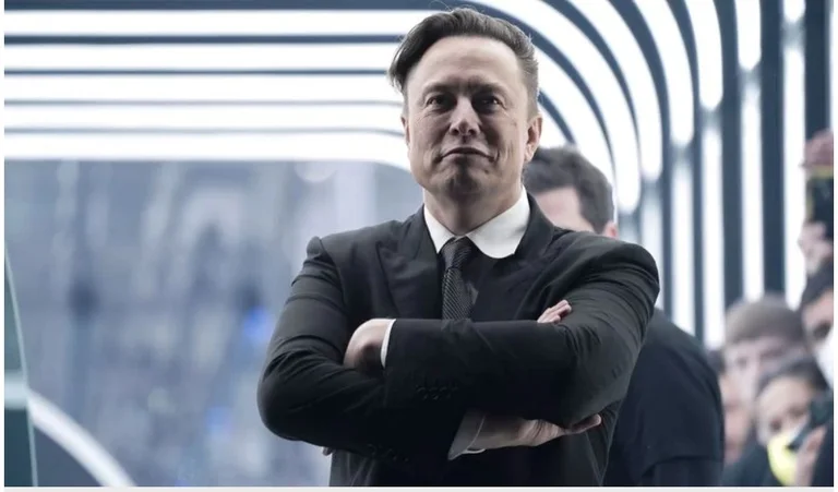 La guerra del gigante: Elon Musk anuncia una acusación contra Microsoft