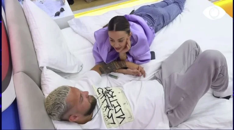 Mano en mano, Kiara canta para Luiz
