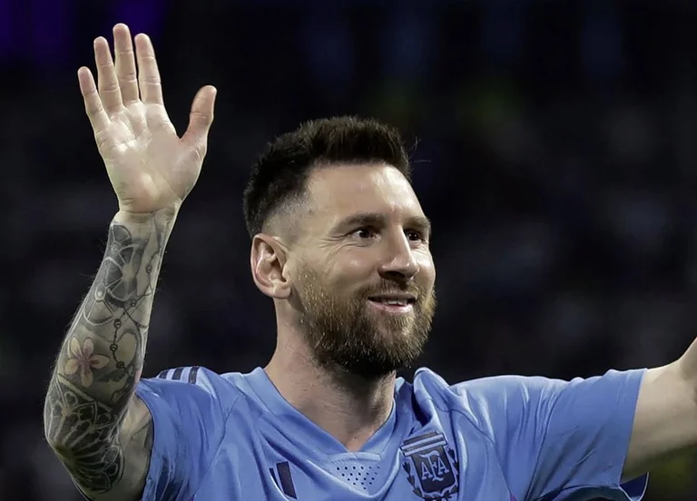 El presidente de La Ligas muestra si Barcelona puede transferir Mess