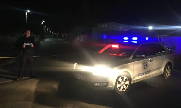 Aksidenti në Pejë: Tre të lënduar, njëri nga ta dërgohet në QKUK