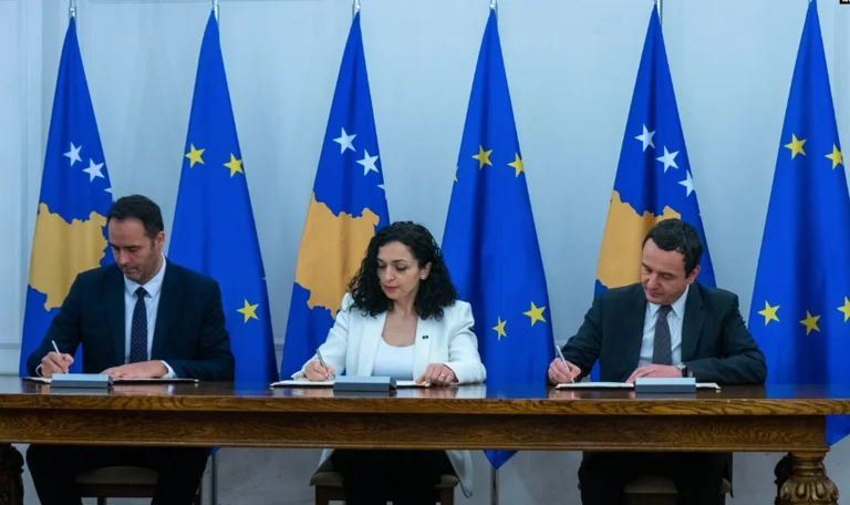 A woman was killed by macabres in Pec, no response from the heads of State