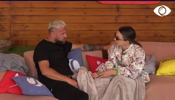 Luiz conseille Kiara sur Eph.