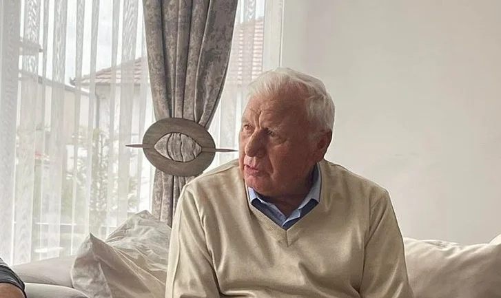 El ex entrenador de fútbol Selatin Vokrri muere