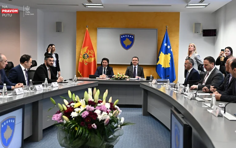 Lo que el acuerdo de tráfico aéreo firmó ayer para Kosovo, Montenegro