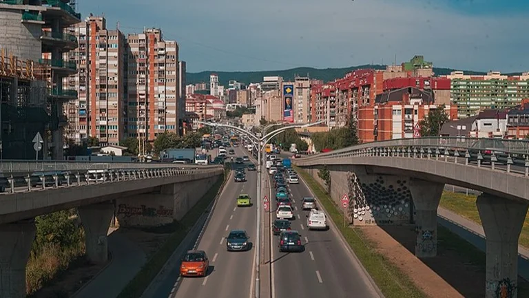 A SK: Más de 845.000 ciudadanos que buscan empleo en Kosovo
