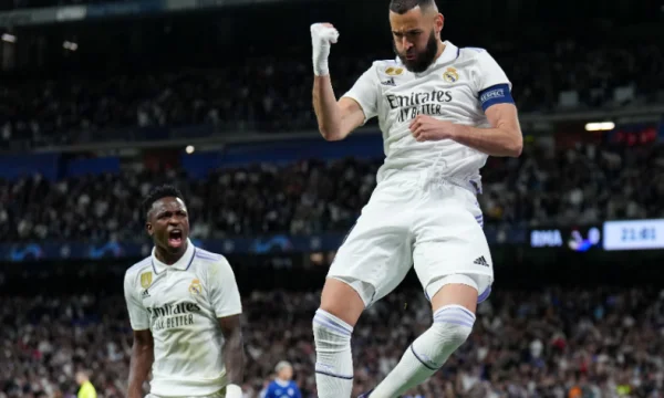 Campeón real, golpeó a Chelsea en el primer partido en el Saniago Bernabau