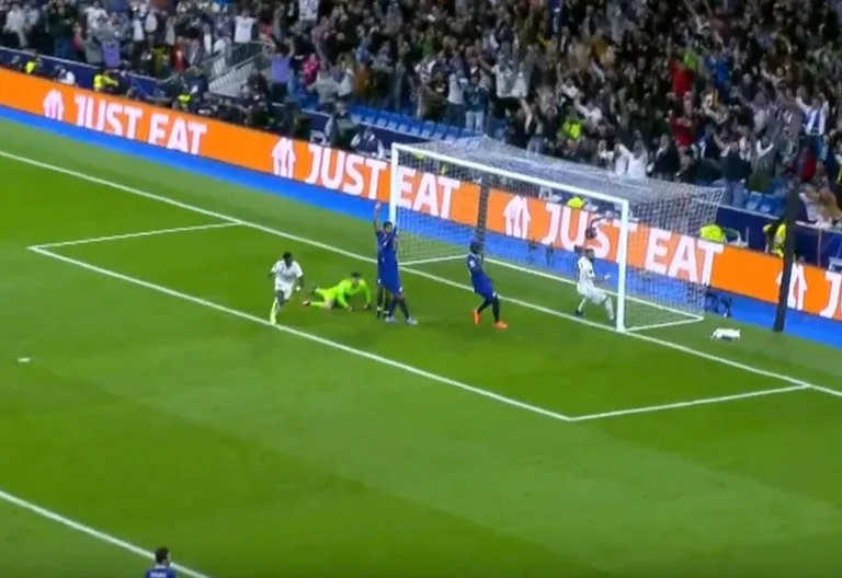 Por delante Benzema marca Chelsea