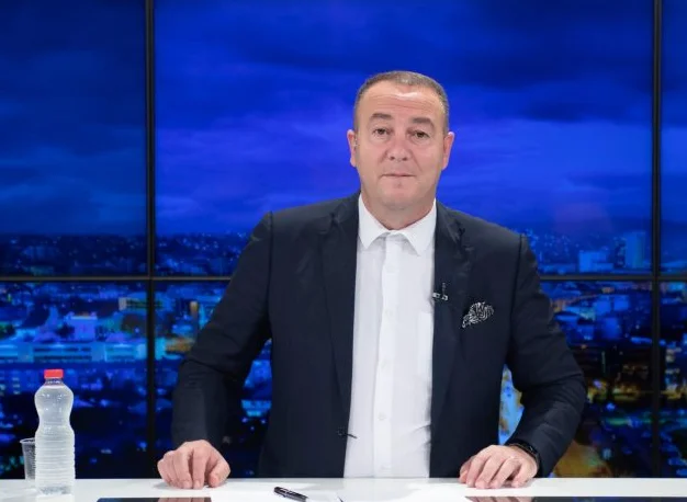 La Haya no puede reescribir la historia para KLA, la periodista Berisha recuerda la gloria de Agim Ramadanin
