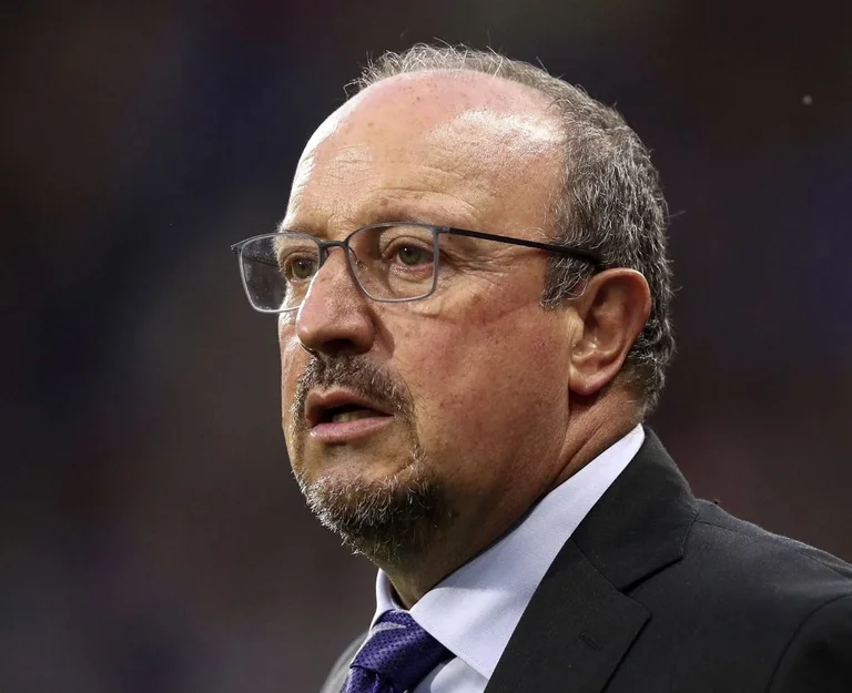 Leicester interesado en transferir Rafa Benitez