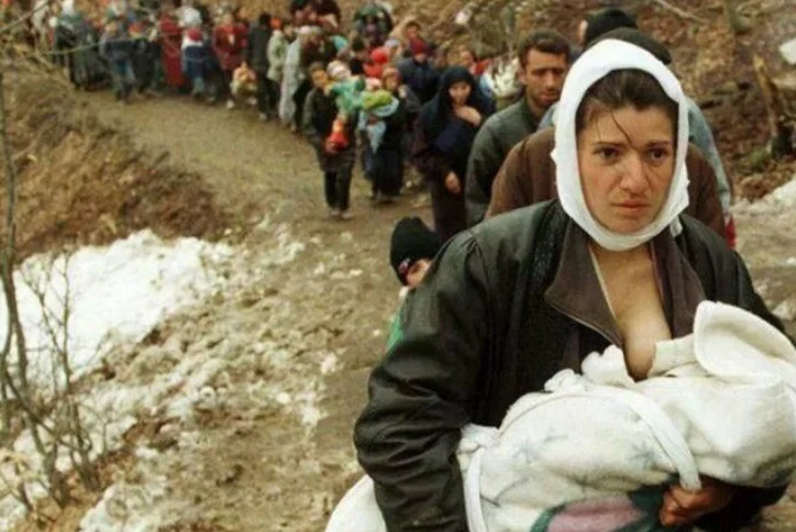 ¿Cómo es el símbolo del éxodo de Kosovo durante la guerra de hoy?