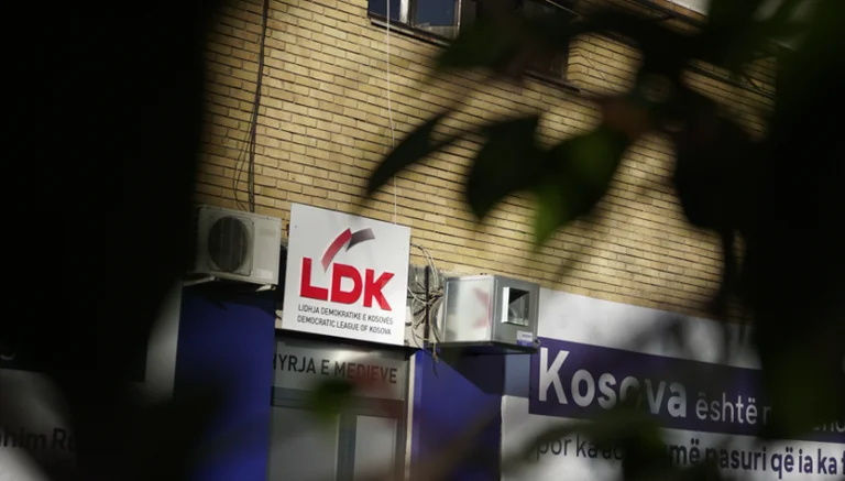 LDK: Se recordará que el gobierno de Kurti ha violado la constitución principalmente