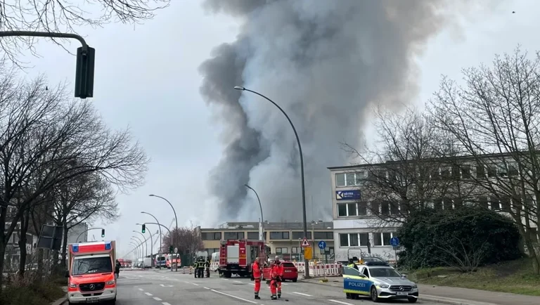 Hamburgo levanta alarma después de la explosión de incendios