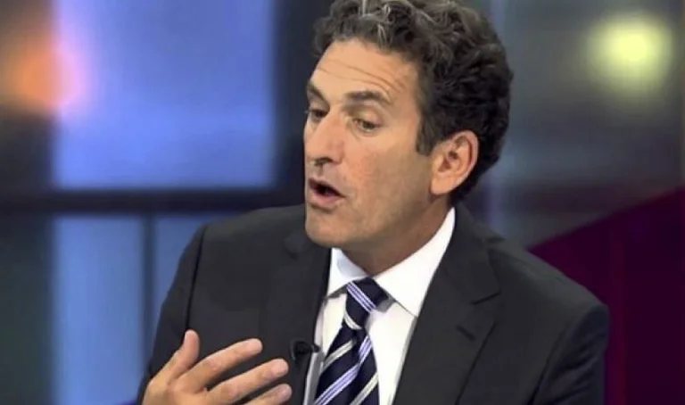 James Rubin durante su visita a los Balcanes, ¿Evito Kosovo?