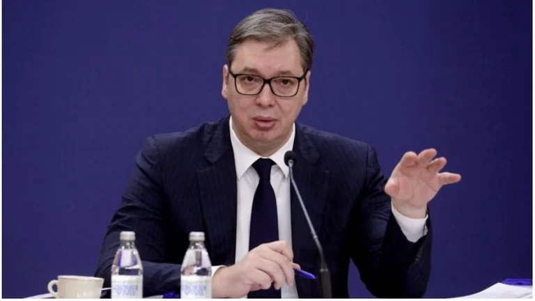 Vuciq advierte plataforma común con políticos serbios de Kosovo