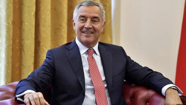 Djukanovic renuncia a la posición del presidente del partido DPS