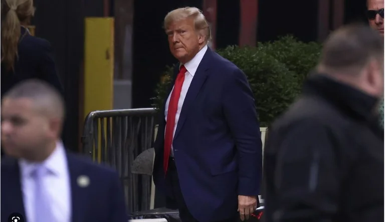 Fiscales: Trump manipulaba datos empresariales para influir en las elecciones. Ex Presidente: Cargos, Políticos