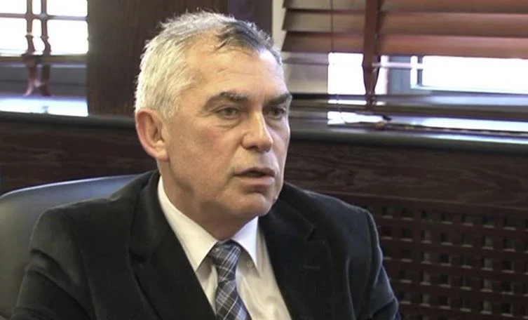 Fatmir Jeleli publica testimonio de donación para KLA de BIK durante 99