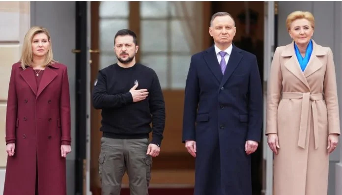 Zelensky y su esposa comienzan a visitar Polonia