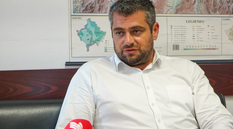 Andin Hoti expone a Petkov: Personas <x0 confianzadestroyed por la violencia efectuadax1 confianza no sólo faltan