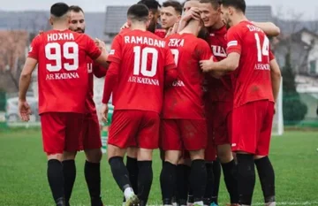 Schließen Sie die ersten Teile des Cup Halbfinale