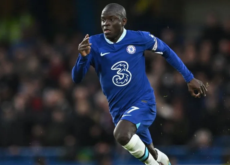 Chelsea quiere firmar su nuevo contrato con Canten.