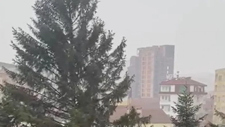 Tiempo frío con baja nieve