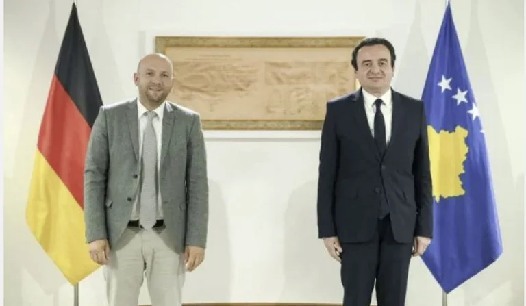 Kurti se reúne con Sarrazin, Eigner, acuerdo de discusión con Serbia