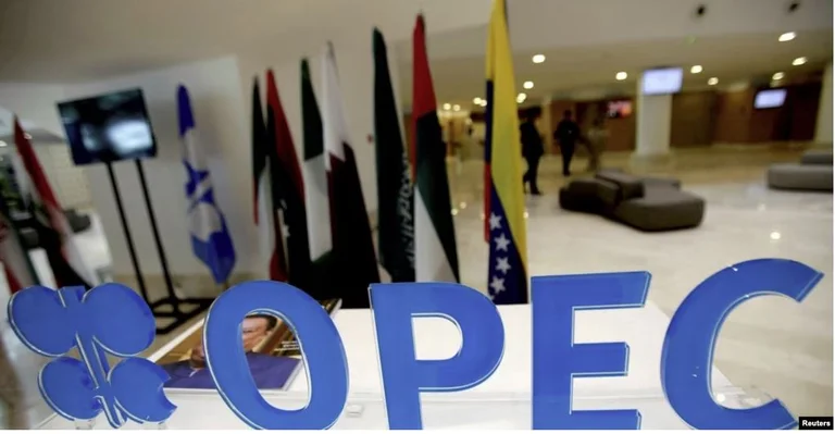 El bajo suministro de petróleo de los países de la OPEP podría aumentar los precios, ayudar a Rusia
