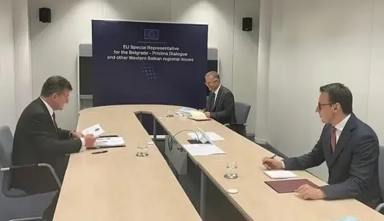 Comercio de energía, tema principal hoy en Bruselas