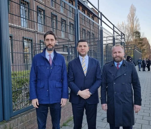 Krasniqi con Tahiri e Ishmael en La Haya: Estamos profundamente convencidos de que saldrán victoriosos