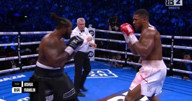 Terminemos la octava ronda: Aún no hay golpes entre Joshua y Franklin