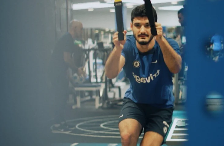 Armando Brolia returns, begins training at the gym