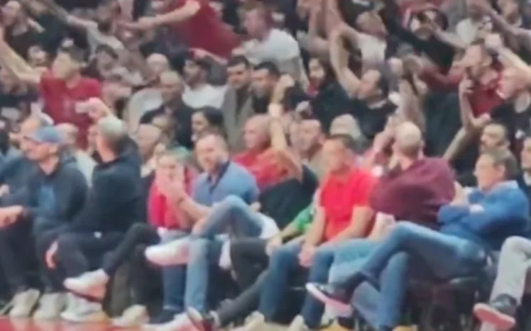 El tenista serbio Djokovic escandaloso: IHAU se une a las llamadas de los fans