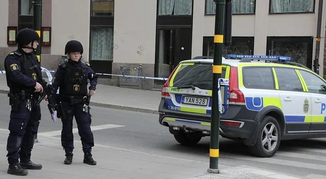 Sweden convicts of war crimes the woman who published severed photos