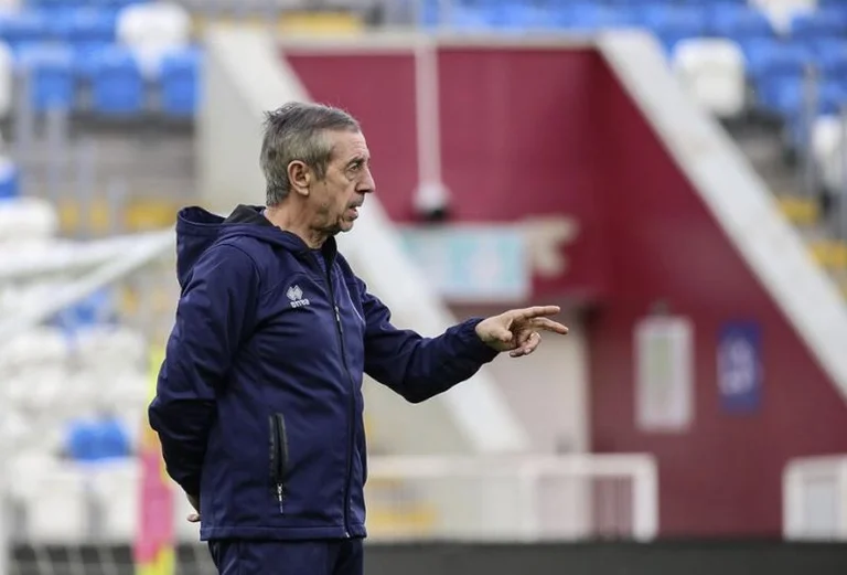 Giresse is forced to let two football players out of the team even to Andorra
