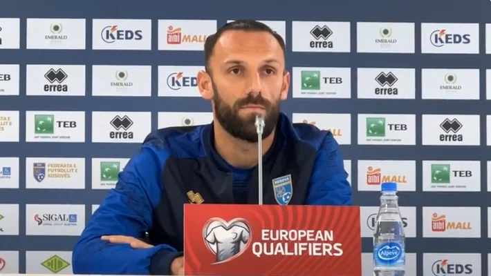 Vedat Muriqi mostra se digiuna prima dell'incontro con Andorra