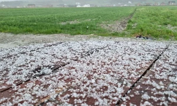 Hail storm strikes Rahovecin, culture agricole sono danneggiate