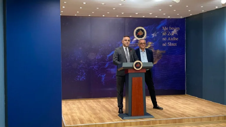AAK: La sentencia constitucional confirmó que a través de leyes, el gobierno pretende captar instituciones independientes